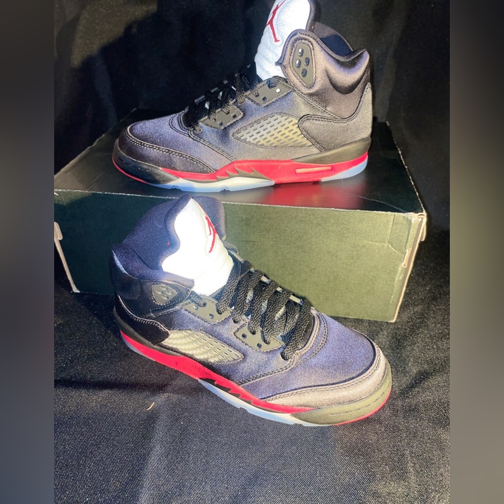 Air Jordan 5 satin bred